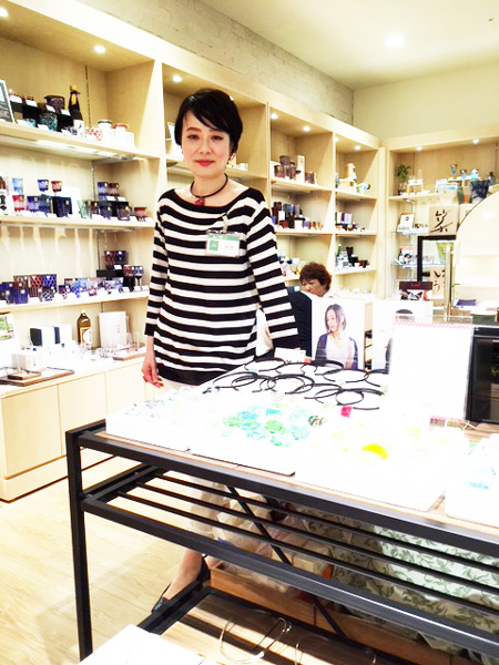 ガラスアクセサリー