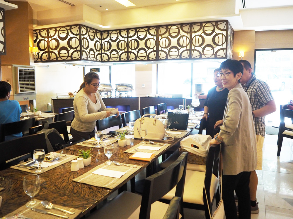 三重県津市コムデシオ