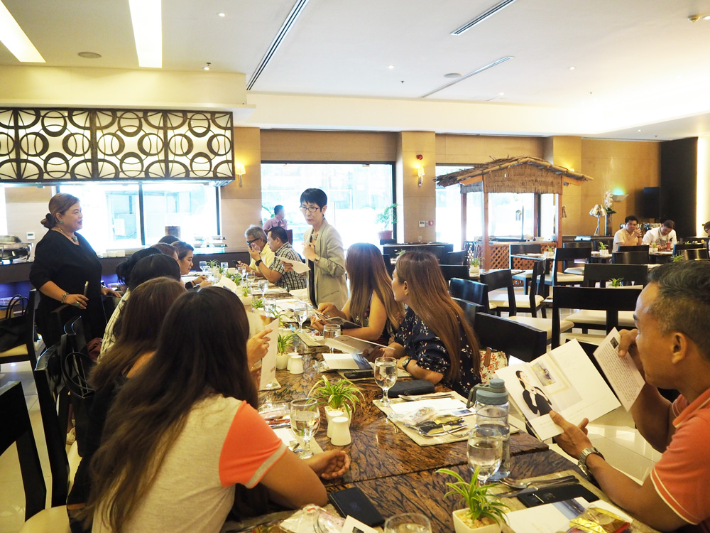 三重県津市コムデシオ